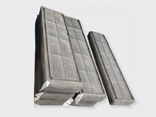 Six rectangular shape embedded demister pads on the white background.
