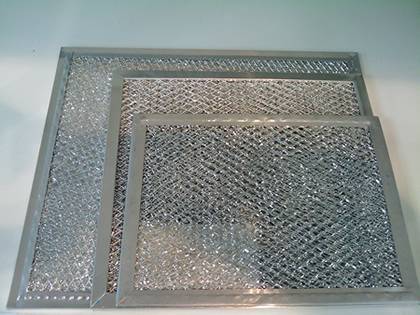 Three knitted mesh filters are made of flat wires and expanded metal supporting grill.