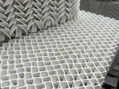 Detailed view of S-type ceramic structured packing